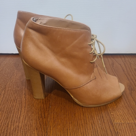 New Loft Shirlie open toe bootie, size 9, tan color, not in original box - Picture 8 of 9